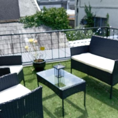 Large 2 Bed Holiday Let In Central Ystradgynlais Buitenkant foto