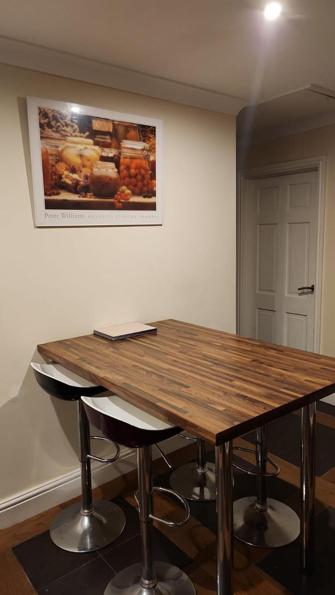 Large 2 Bed Holiday Let In Central Ystradgynlais Buitenkant foto