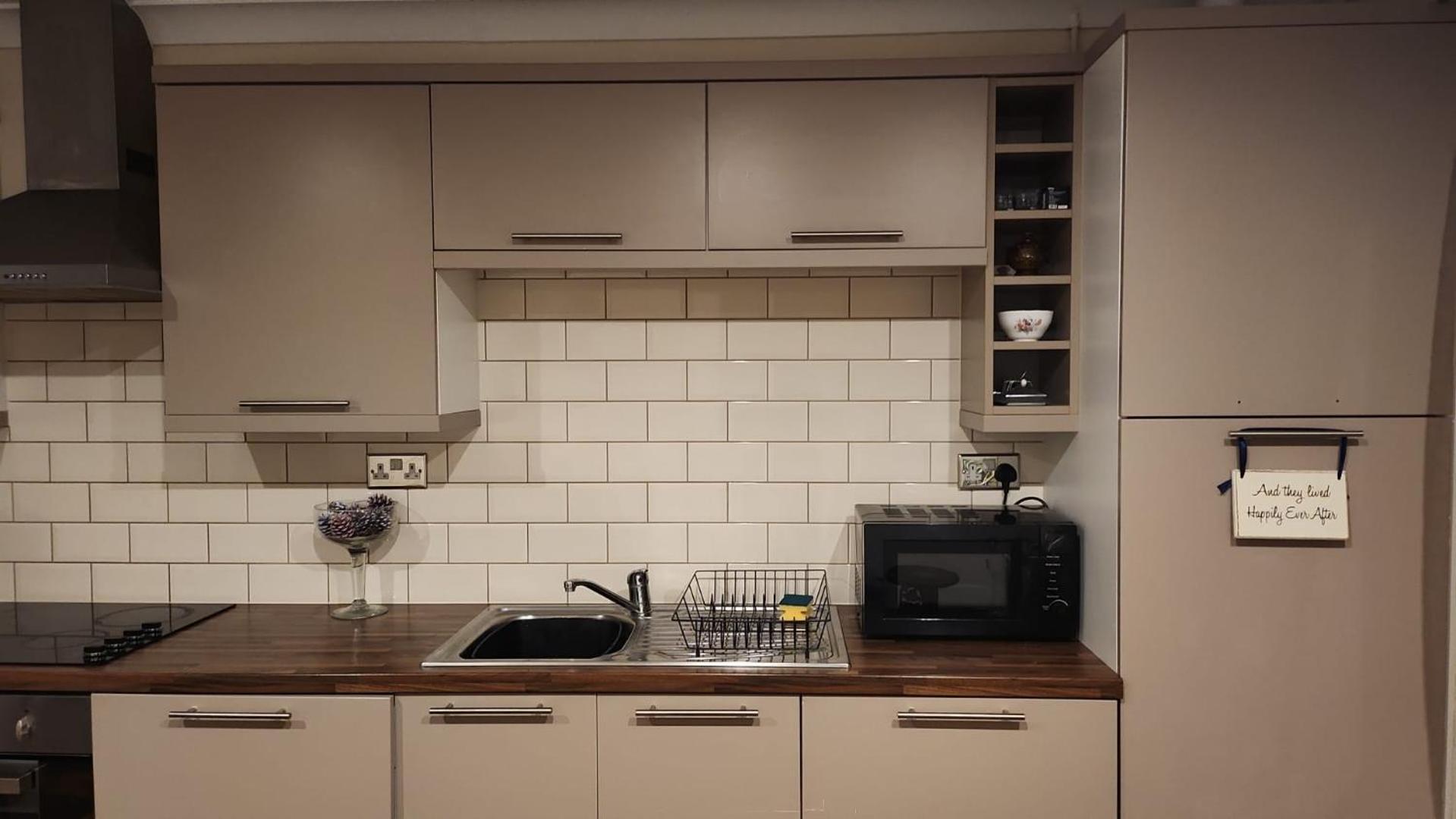 Large 2 Bed Holiday Let In Central Ystradgynlais Buitenkant foto