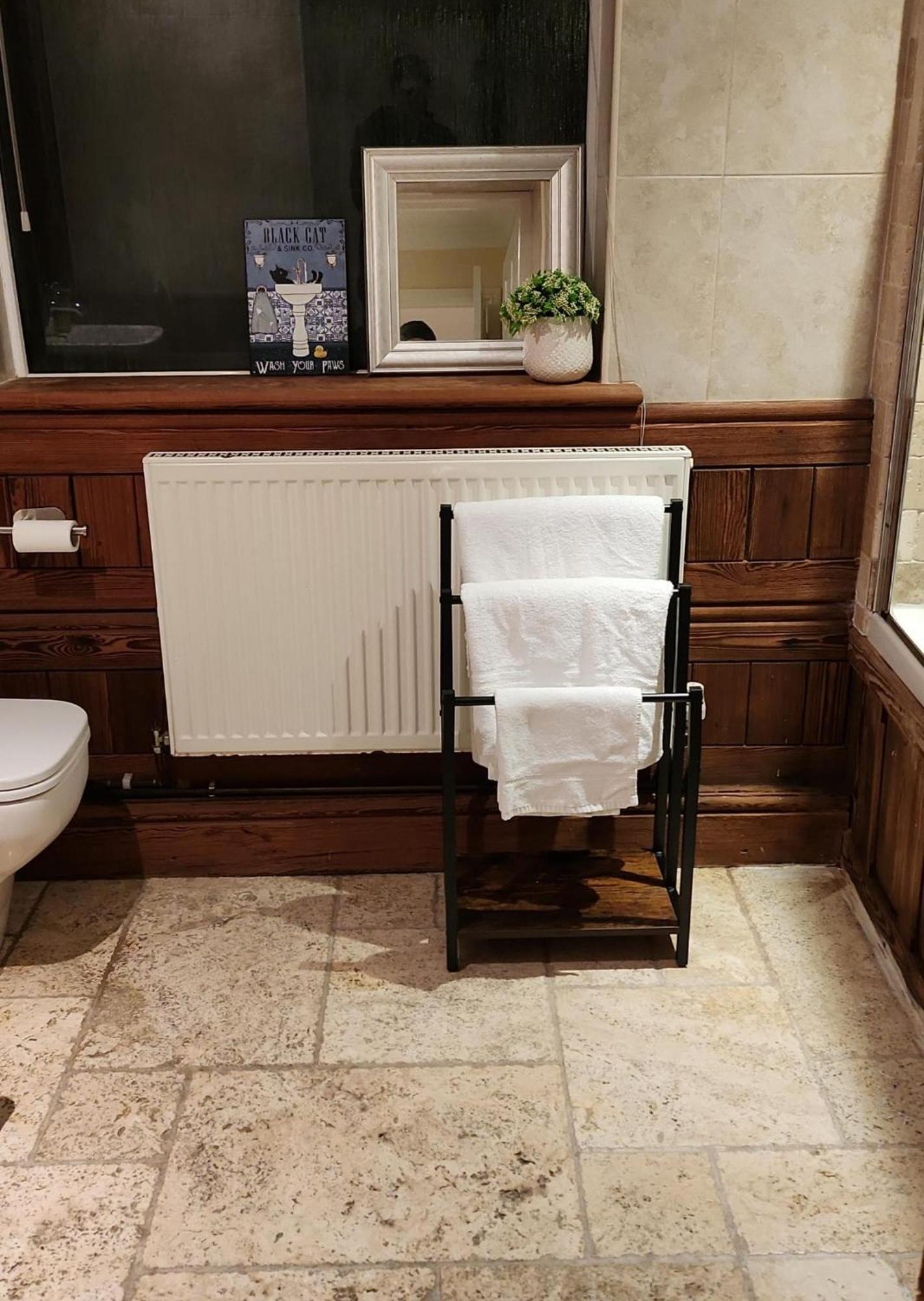 Large 2 Bed Holiday Let In Central Ystradgynlais Buitenkant foto